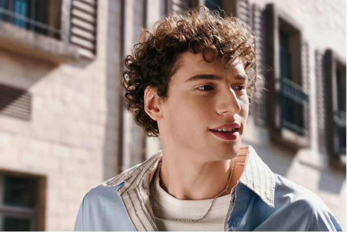 Fitur Kamera LumaColor untuk Potret Bergaya Profesional